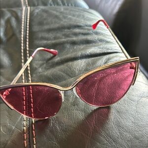 Elegant Red Cat-Eye Sunglasses